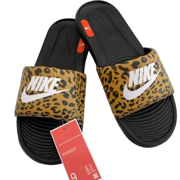 NWOB Nike Women’s Victori One Slide Animal Print Sz 9 - Picture 2 of 10